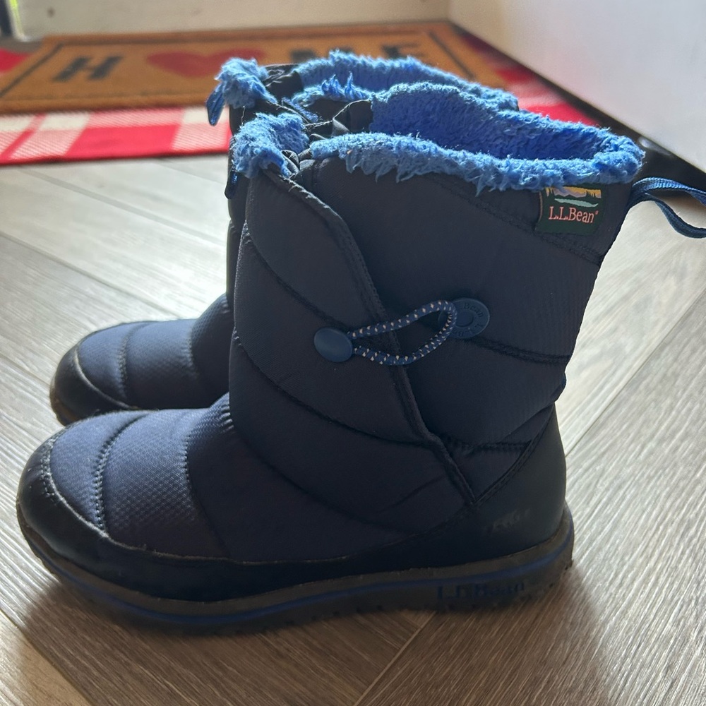 L.L. Bean Navy Insulated Boots